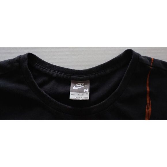 Vintage Nike Men's Sz M Black Dunk Shoes Over The Shoulder Short Sleeve T-Shirt - Picture 4 of 4